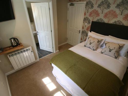 The Fox & Hounds Otel Swindon Dış mekan fotoğraf