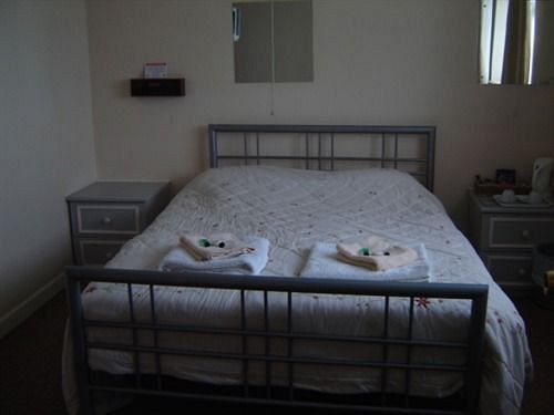 The Fox & Hounds Otel Swindon Dış mekan fotoğraf