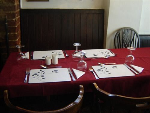 The Fox & Hounds Otel Swindon Dış mekan fotoğraf